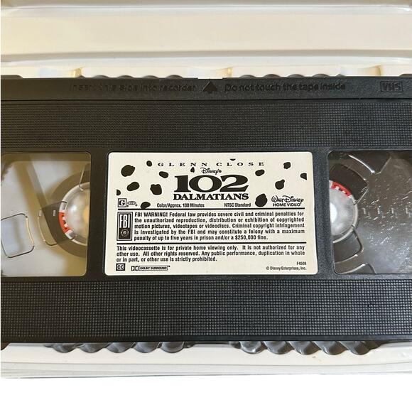 Disney’s 102 Dalmatians VHS Tape - Picture 5 of 7